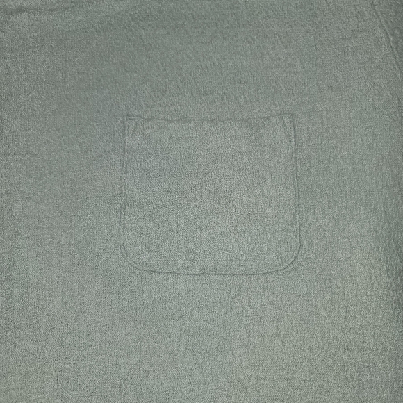 EUC Gap Gauzy Relaxed Cropped Pocket T-Shirt - Picture 5 of 6